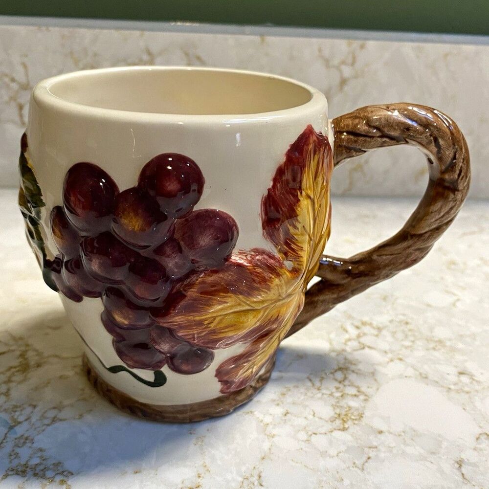BIGCO Ceramic Coffee Mug Grapes & Leaves White 12 fl oz Harvest Kitchen NWB